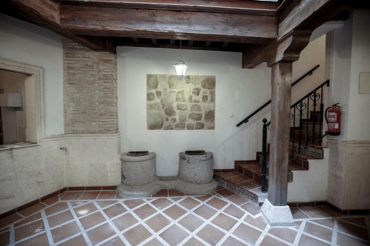 La Casa Del Liron By Toledo Ap Apartment Bagian luar foto