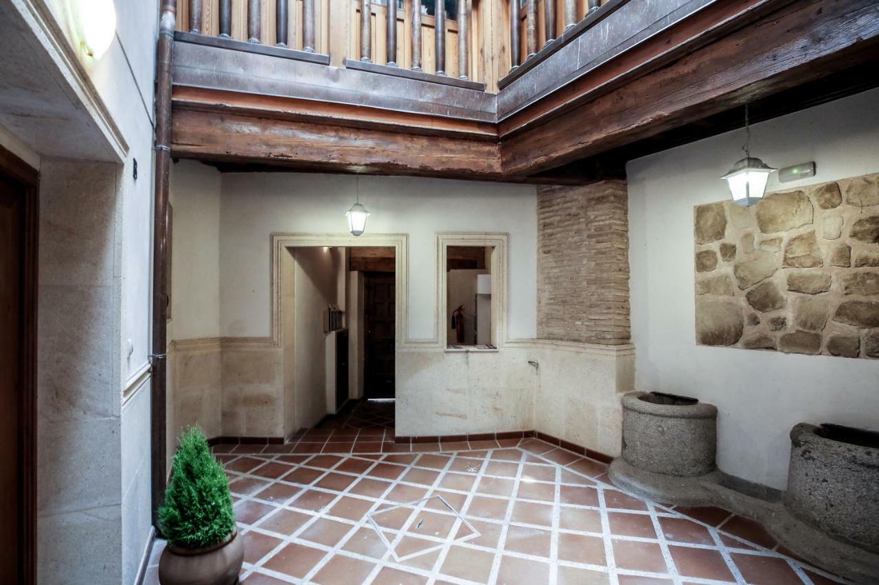 La Casa Del Liron By Toledo Ap Apartment Bagian luar foto